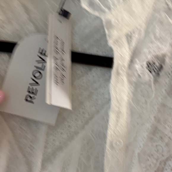 Rheba Lace Ruffle Sleeve Top in Off White
Alice + Olivia - Picture 4 of 5